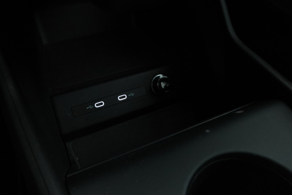 Audi Q4 e-tron 45 quattro S edition 77 kWh 265PK, S-line! Leer, Climate,