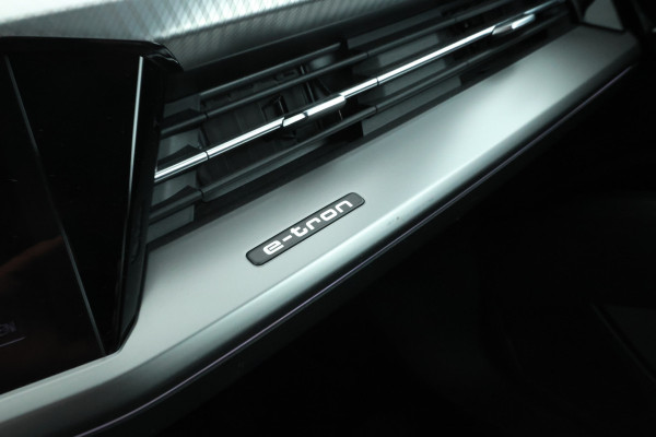 Audi Q4 e-tron 45 quattro S edition 77 kWh 265PK, S-line! Leer, Climate,