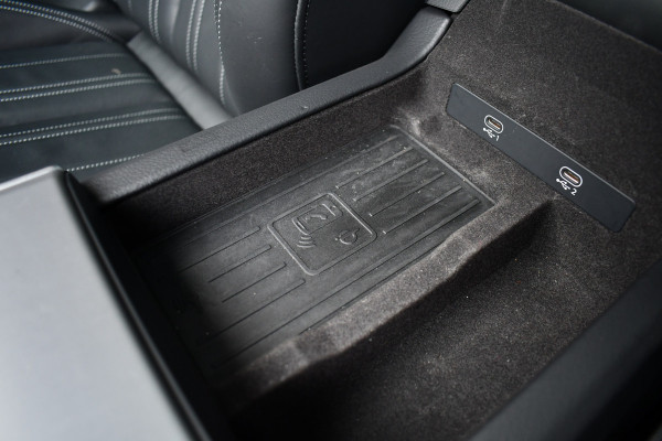 Audi A6 Limousine 55 TFSI e quattro Competition Pano Ultra-blau HUD ACC B&O