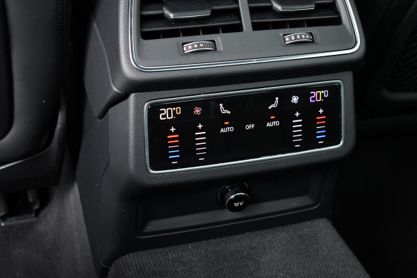 Audi A6 Limousine 55 TFSI e quattro Competition Pano Ultra-blau HUD ACC B&O