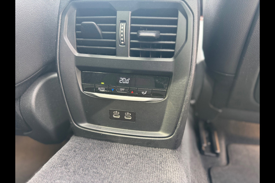 BMW 3 Serie Touring 320e Panorama XDrive Leder LED Stoelverw.