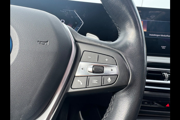 BMW 3 Serie Touring 320e Panorama XDrive Leder LED Stoelverw.
