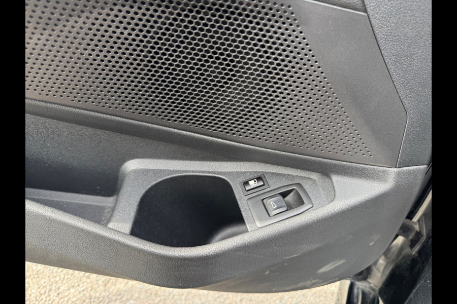 BMW 3 Serie Touring 320e Panorama XDrive Leder LED Stoelverw.