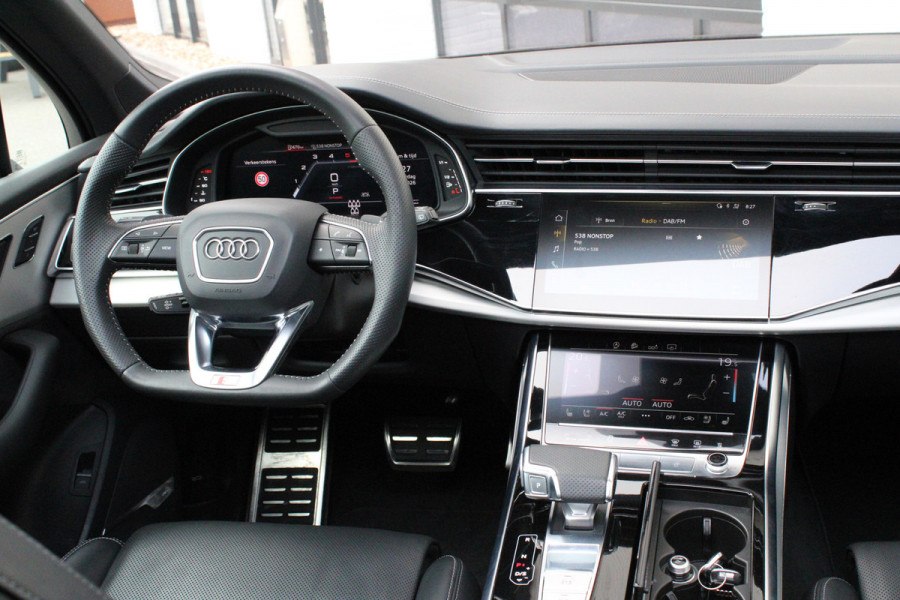 Audi Q7 4.0 TDI SQ7 quattro / Pano / 7-pers / Luchtvering / 4W-Sturing / Massage / Vol Opties / NIEUWSTAAT