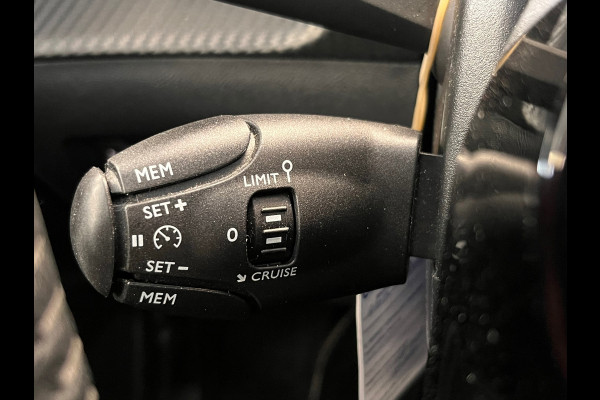 Peugeot e-2008 EV Active Pack 50 kWh CAMERA PDC ACHTER CRUISE CONTROL APPLE CARPLAY LED