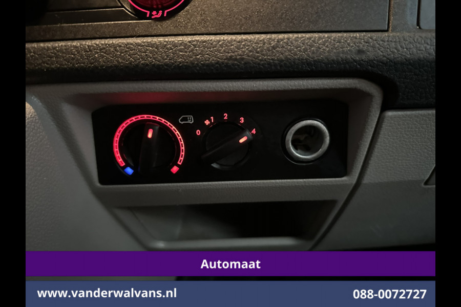 Volkswagen Transporter 2.0 TDI 150pk Automaat L2H1 Euro6 Airco | Apple Carplay | LED | Cruisecontrol | 2500kg Trekhaak | Android Auto, Parkeersensoren, Bijrijdersbank