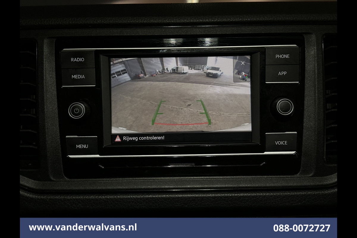 Volkswagen Crafter 2.0 TDI 141pk L3H3 L2H2 Euro6 Airco | Camera | Apple Carplay | Massagestoel | Cruisecontrol Android Auto, Chauffeurstoel