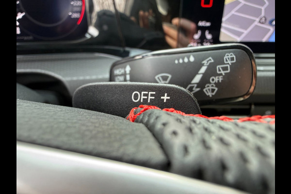 Volkswagen Golf 2.0 TSI GTI Clubsport | DSG | Pano | 300PK!