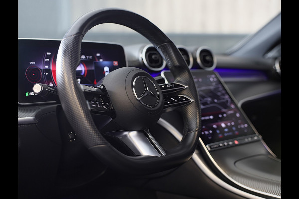Mercedes-Benz C-Klasse 300 e AMG 63 Look / Massage / Burmester / Head Up / 360 Camera / Acc / Elek Stoelen / Open Pano / 20 Inch