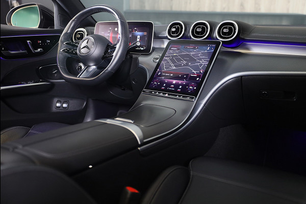 Mercedes-Benz C-Klasse 300 e AMG 63 Look / Massage / Burmester / Head Up / 360 Camera / Acc / Elek Stoelen / Open Pano / 20 Inch