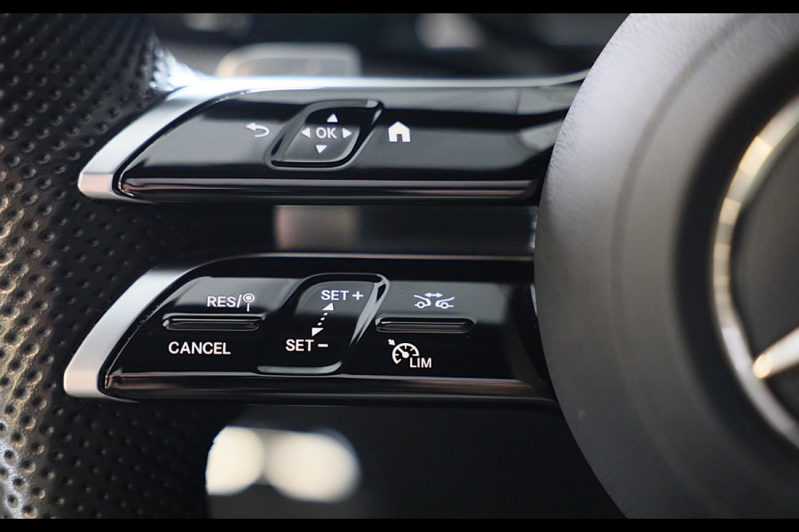 Mercedes-Benz C-Klasse 300 e AMG 63 Look / Massage / Burmester / Head Up / 360 Camera / Acc / Elek Stoelen / Open Pano / 20 Inch