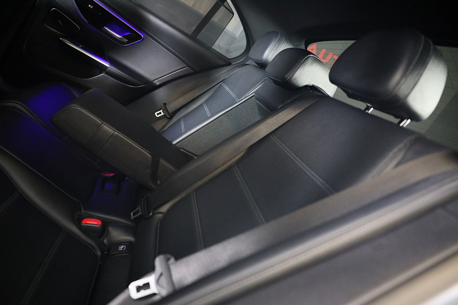 Mercedes-Benz C-Klasse 300 e AMG 63 Look / Massage / Burmester / Head Up / 360 Camera / Acc / Elek Stoelen / Open Pano / 20 Inch