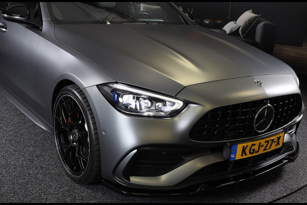 Mercedes-Benz C-Klasse 300 e AMG 63 Look / Massage / Burmester / Head Up / 360 Camera / Acc / Elek Stoelen / Open Pano / 20 Inch