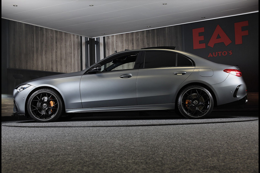Mercedes-Benz C-Klasse 300 e AMG 63 Look / Massage / Burmester / Head Up / 360 Camera / Acc / Elek Stoelen / Open Pano / 20 Inch