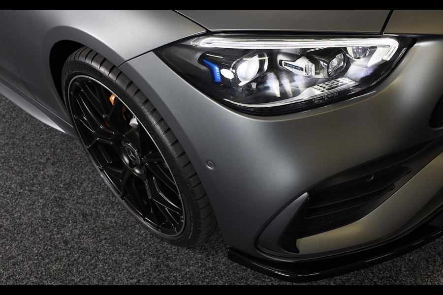 Mercedes-Benz C-Klasse 300 e AMG 63 Look / Massage / Burmester / Head Up / 360 Camera / Acc / Elek Stoelen / Open Pano / 20 Inch