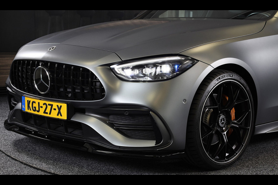 Mercedes-Benz C-Klasse 300 e AMG 63 Look / Massage / Burmester / Head Up / 360 Camera / Acc / Elek Stoelen / Open Pano / 20 Inch