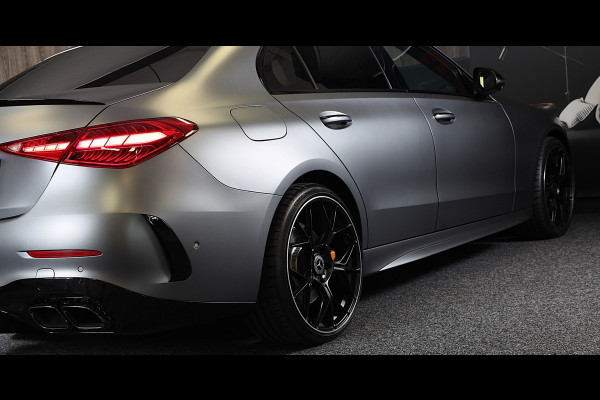 Mercedes-Benz C-Klasse 300 e AMG 63 Look / Massage / Burmester / Head Up / 360 Camera / Acc / Elek Stoelen / Open Pano / 20 Inch