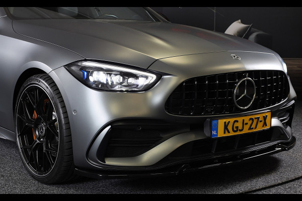 Mercedes-Benz C-Klasse 300 e AMG 63 Look / Massage / Burmester / Head Up / 360 Camera / Acc / Elek Stoelen / Open Pano / 20 Inch