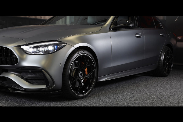 Mercedes-Benz C-Klasse 300 e AMG 63 Look / Massage / Burmester / Head Up / 360 Camera / Acc / Elek Stoelen / Open Pano / 20 Inch
