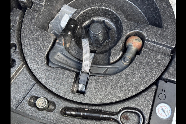 Volkswagen T-Roc 1.5 TSI 3x R-Line Pano/Camera/AppleCarPlay