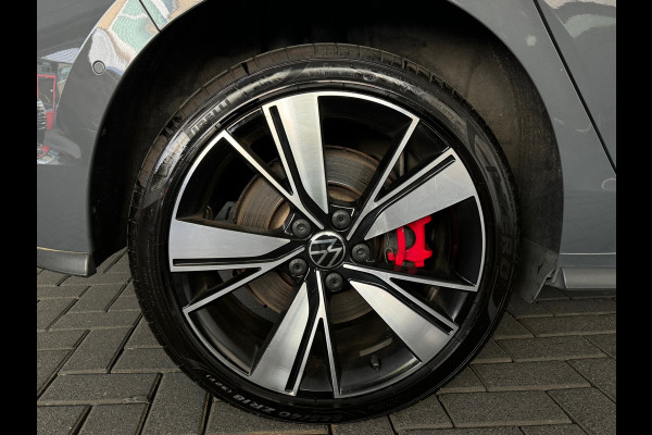 Volkswagen Golf 1.4 eHybrid GTE Pano|Keyless|IQ|Sfeer|In.BTW