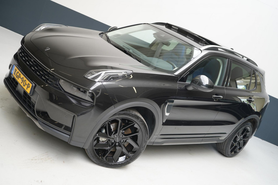Lynk & Co 01 1.5 | Zwart optiek | Panoramadak | Navigatie | Memory | Apple CarPlay