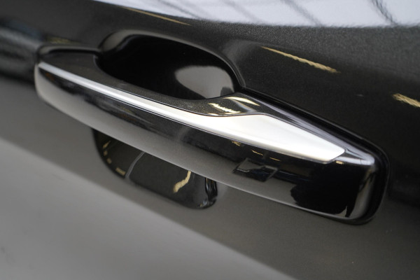 Lynk & Co 01 1.5 | Zwart optiek | Panoramadak | Navigatie | Memory | Apple CarPlay