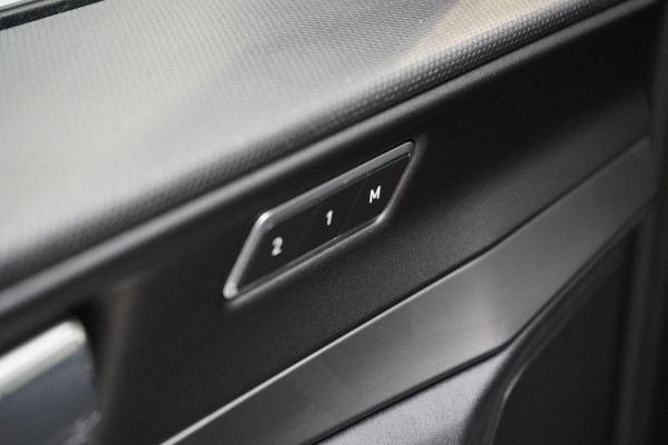 Lynk & Co 01 1.5 | Zwart optiek | Panoramadak | Navigatie | Memory | Apple CarPlay