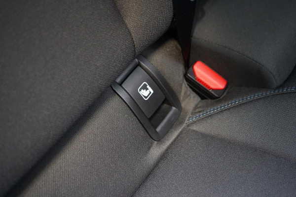 Lynk & Co 01 1.5 | Zwart optiek | Panoramadak | Navigatie | Memory | Apple CarPlay