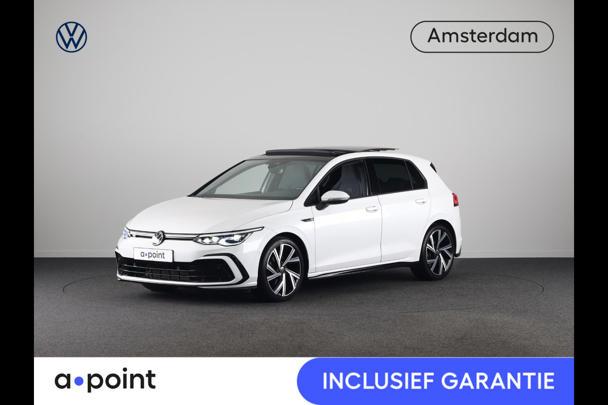 Volkswagen Golf 1.5 eTSI R-Line 150 pk Automaat (DSG) | Navigatie | Panoramadak | Parkeersensoren (Park assist) | Achteruitrijcamera | Stoelverwarming | R-Line |