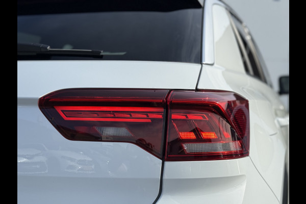 Volkswagen T-Roc 1.0 TSI R-Line Business | Trekhaak | ACC | IQ Light | Camera | DAB+