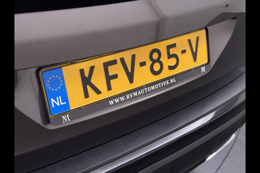 Peugeot 3008 1.6 HYbrid 225 GT Pack Business PANO| ELEKTRISCHE ACHTERKLEP| BLACK PACK| ADAPTIVE CRUISE CONTROL| CAMERA VOOR + ACHTER| FOCAL AUDIO| STOELVERWARMING| STANDKACHEL|