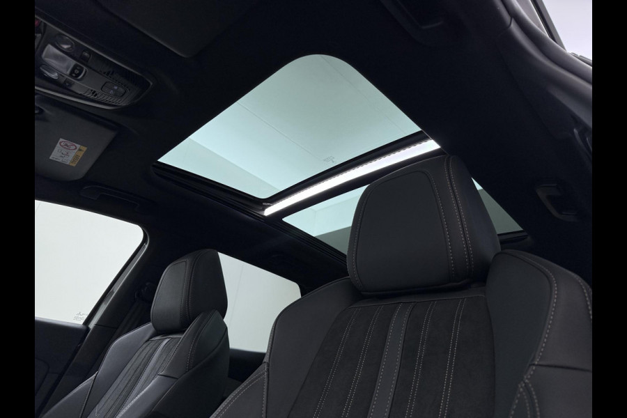 Peugeot 3008 1.6 HYbrid 225 GT Pack Business PANO| ELEKTRISCHE ACHTERKLEP| BLACK PACK| ADAPTIVE CRUISE CONTROL| CAMERA VOOR + ACHTER| FOCAL AUDIO| STOELVERWARMING| STANDKACHEL|