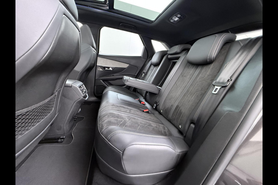 Peugeot 3008 1.6 HYbrid 225 GT Pack Business PANO| ELEKTRISCHE ACHTERKLEP| BLACK PACK| ADAPTIVE CRUISE CONTROL| CAMERA VOOR + ACHTER| FOCAL AUDIO| STOELVERWARMING| STANDKACHEL|