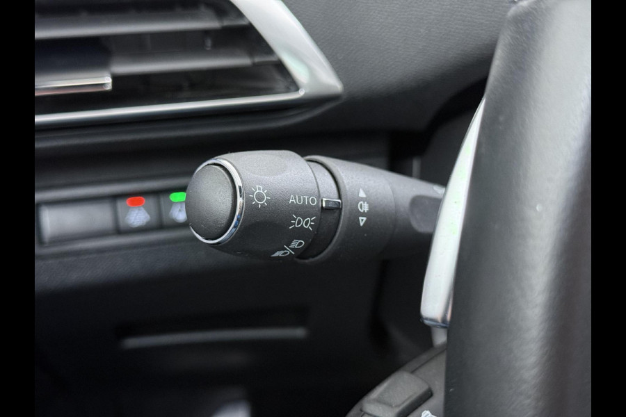 Peugeot 3008 1.6 HYbrid 225 GT Pack Business PANO| ELEKTRISCHE ACHTERKLEP| BLACK PACK| ADAPTIVE CRUISE CONTROL| CAMERA VOOR + ACHTER| FOCAL AUDIO| STOELVERWARMING| STANDKACHEL|