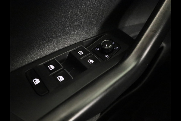 Volkswagen Taigo 1.0 TSI R-Line | DSG Automaat | Camera | Stoelverwarming | Apple Carplay & Android Auto |