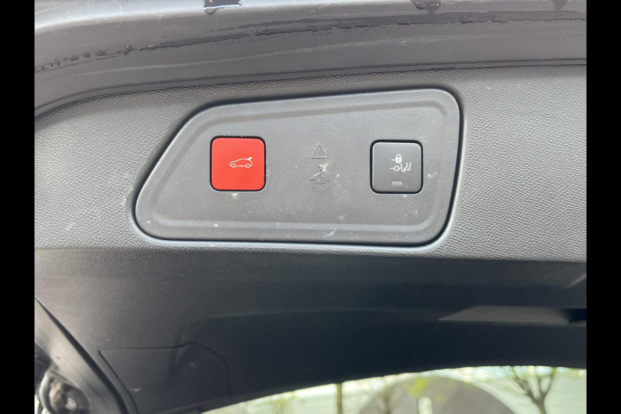 Peugeot 3008 GT PHEV | APPLE CARPLAY | ELEKTRISCHE ACHTERKLEP | CAMERA VOOR + ACHTER | ADAPTIVE CRUISE CONTROL | FOCAL AUDIO | DODEHOEK DETECTIE| RIJKLAARPRIJS INCL. 12 MND BOVAG GARANTIE