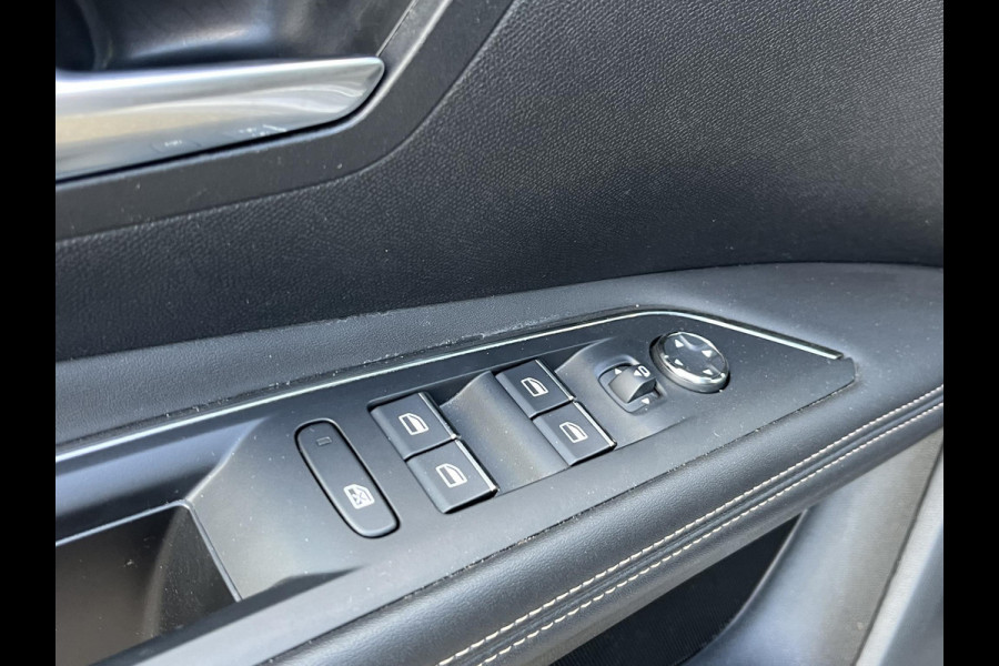 Peugeot 3008 GT PHEV | APPLE CARPLAY | ELEKTRISCHE ACHTERKLEP | CAMERA VOOR + ACHTER | ADAPTIVE CRUISE CONTROL | FOCAL AUDIO | DODEHOEK DETECTIE| RIJKLAARPRIJS INCL. 12 MND BOVAG GARANTIE