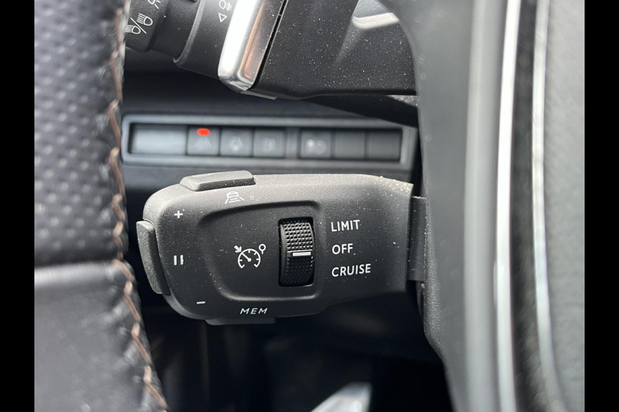 Peugeot 3008 GT PHEV | APPLE CARPLAY | ELEKTRISCHE ACHTERKLEP | CAMERA VOOR + ACHTER | ADAPTIVE CRUISE CONTROL | FOCAL AUDIO | DODEHOEK DETECTIE| RIJKLAARPRIJS INCL. 12 MND BOVAG GARANTIE