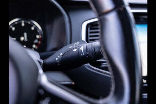 Volvo XC90 2.0 B5 AWD R-Design | Pano | Head-Up | H/K Sound |