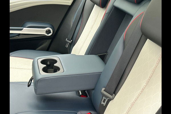 BYD ATTO 3 Comfort 60 kWh | SOH 94 % | Pano/dak | Adapt.Cruise/Control | Leder | 360/Camera