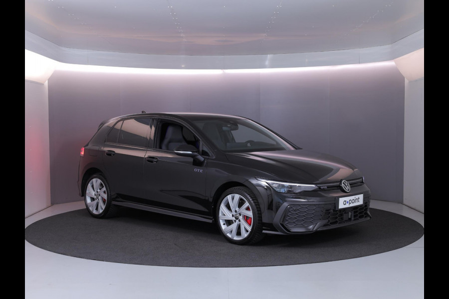 Volkswagen Golf 1.5 eHybrid GTE 272 PK DSG PHEV | Head up Display | Navigatie | Matrix koplampen | Parkeer camera |