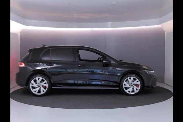 Volkswagen Golf 1.5 eHybrid GTE 272 PK DSG PHEV | Head up Display | Navigatie | Matrix koplampen | Parkeer camera |