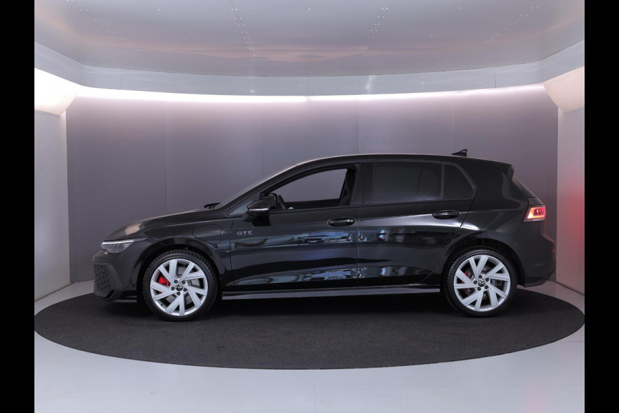 Volkswagen Golf 1.5 eHybrid GTE 272 PK DSG PHEV | Head up Display | Navigatie | Matrix koplampen | Parkeer camera |
