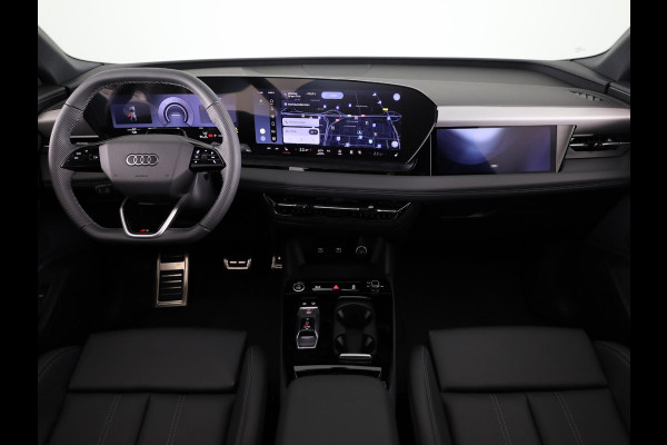Audi Q6 Sportback e-tron S edition 83Kwh 252 pk | Adaptive air suspension | Glazen panoramadak | Stoelverwarming voorin en achterin | Stuurverwarming |