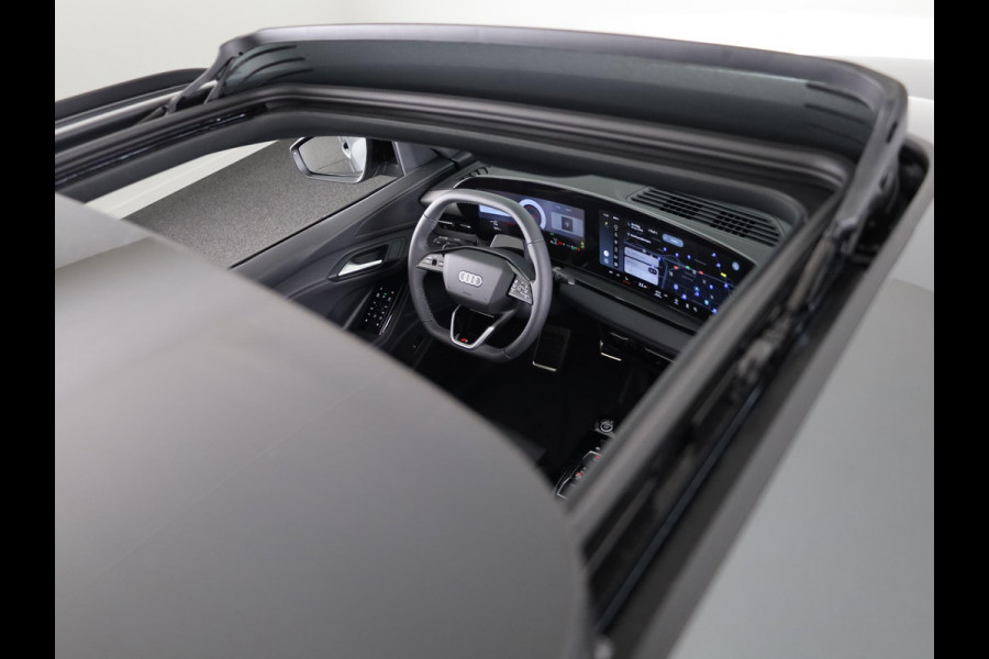 Audi Q6 Sportback e-tron S edition 83Kwh 252 pk | Adaptive air suspension | Glazen panoramadak | Stoelverwarming voorin en achterin | Stuurverwarming |