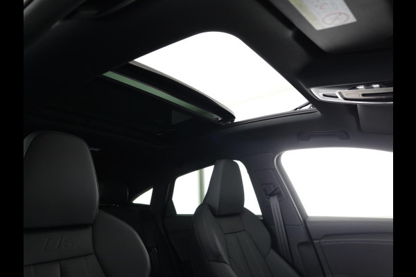 Audi Q6 Sportback e-tron S edition 83Kwh 252 pk | Adaptive air suspension | Glazen panoramadak | Stoelverwarming voorin en achterin | Stuurverwarming |