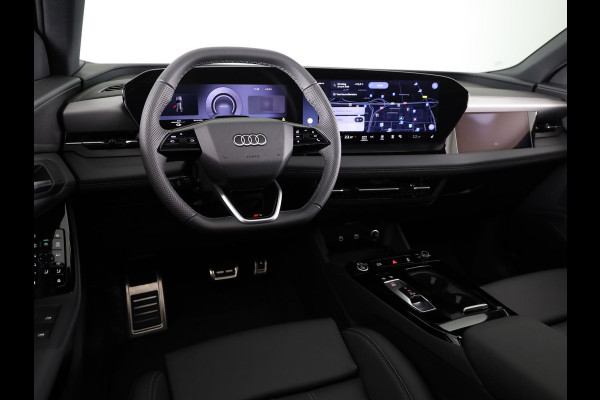 Audi Q6 Sportback e-tron S edition 83Kwh 252 pk | Adaptive air suspension | Glazen panoramadak | Stoelverwarming voorin en achterin | Stuurverwarming |