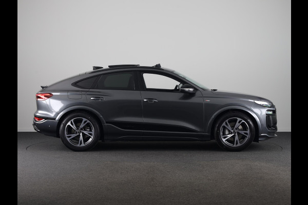 Audi Q6 Sportback e-tron S edition 83Kwh 252 pk | Adaptive air suspension | Glazen panoramadak | Stoelverwarming voorin en achterin | Stuurverwarming |