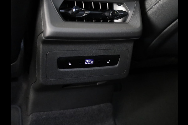 Audi Q6 Sportback e-tron S edition 83Kwh 252 pk | Adaptive air suspension | Glazen panoramadak | Stoelverwarming voorin en achterin | Stuurverwarming |